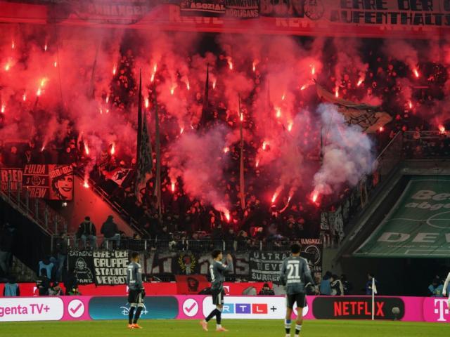 开云体育官网-半季罚款44万欧，德足协重拳整治法兰克福助威乱象