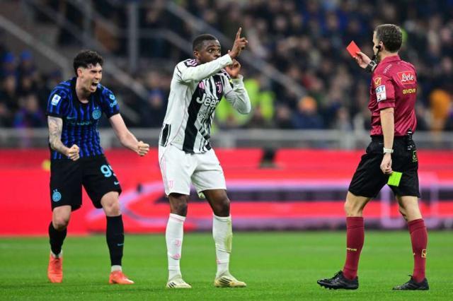 开云体育官网-【观点】赚对手下场后疯狂庆祝，巴斯托尼错在哪里？